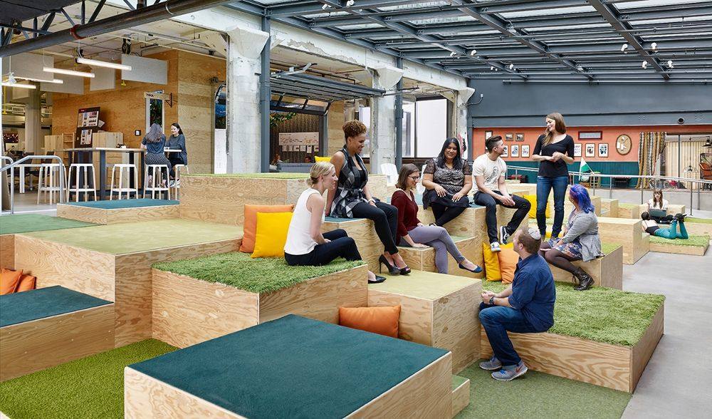 open-space-to-collaborate-at-the-office