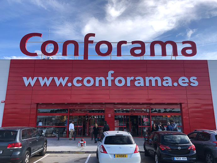 conforama-abre-en-Los-Barrios