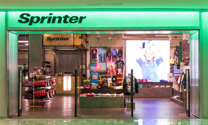 n abril, Sprinter reabre las puertas de dos establecimientos en Gran Canaria (en el centro comercial Atlántico Vecindario y el de Las Arenas de Las Palmas) y una en Fuerteventura.