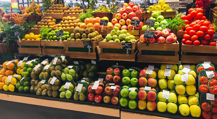 hipermercados, se comenzará a utilizar una malla que sustituirá el film tradicional,