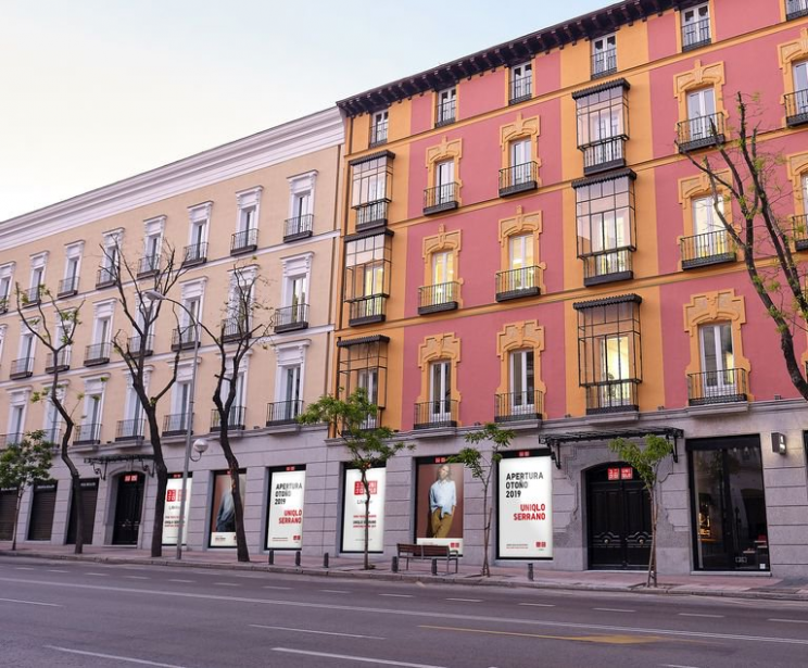 Uniqlo abrirá su primera tienda en Madrid el 17 de octubre en la calle de Goya, nº 6,  a escasos metros de Zara