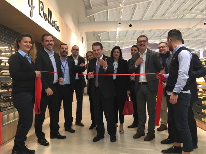 El alcalde de Vigo, Abel Caballero, inaugurando la nueva tienda Lidl en la ciudad