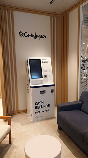 El Corte Inglés ha instalado tres cajeros automáticos para la devolución del IVA en el centro comercial de Paseo de la Castellana (Madrid)