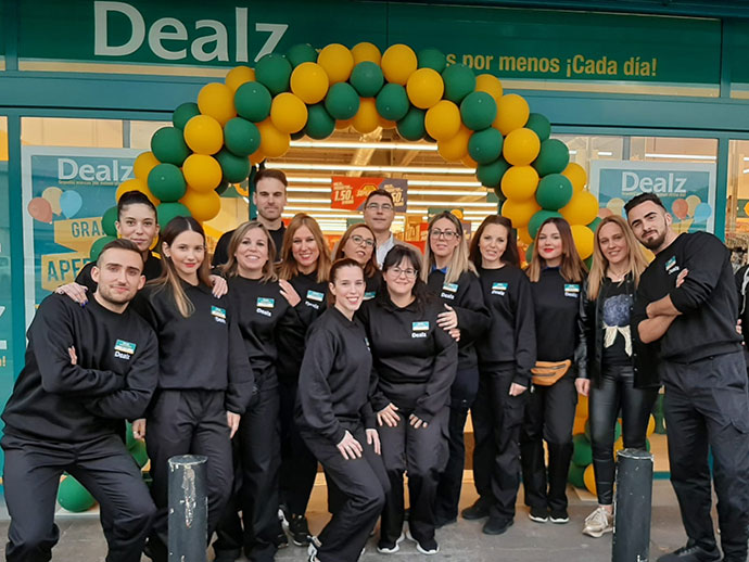 Equipo de Dealz en Motril 