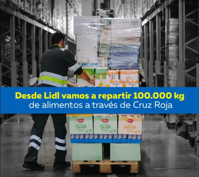 Lidl, en colaboración con Cruz Roja, va a repartir 100.000 kg de alimentos a 8.000 personas mayores que actualmente viven solas.