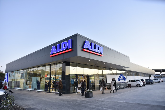 Aldi afianza su presencia en Sevilla con su octava apertura 