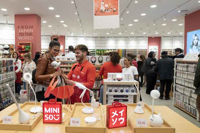 Miniso continúa su expansión. Llega a Sevilla