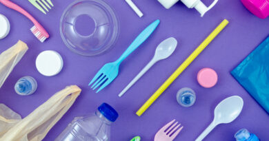 Amazon deja de vender productos de plástico de un solo uso