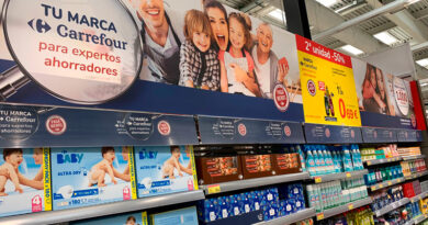 Carrefour aplica una bajada de precios en más de 1.000 productos de su marca