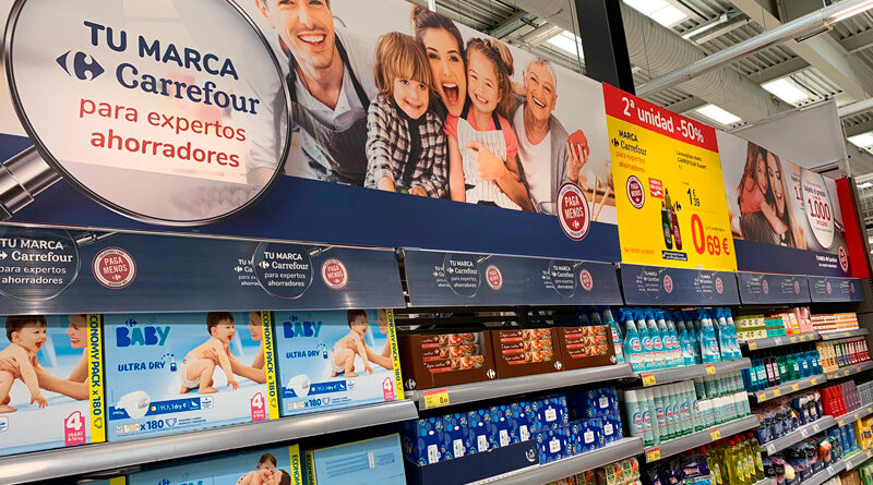 Carrefour aplica una bajada de precios en más de 1.000 productos de su marca