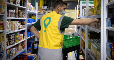 Glovo lanza su servicio express en Sevilla e inaugura su tercera oficina