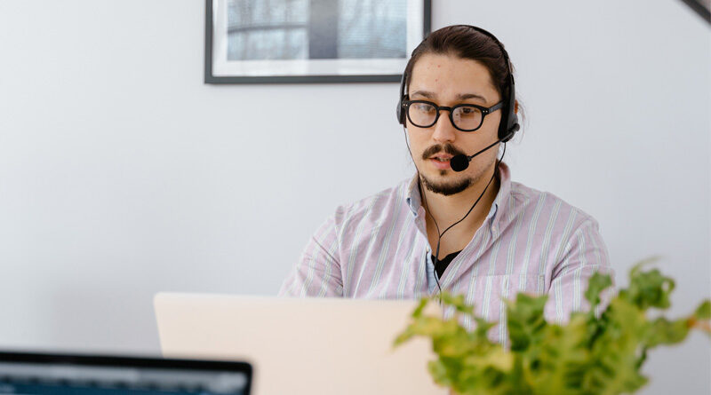 Los consumidores, más ‘amigos’ de la tecnología en Atención al Cliente