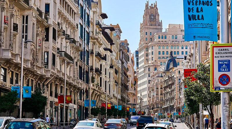 Las calles comerciales de Madrid, con menos transeúntes y consumo