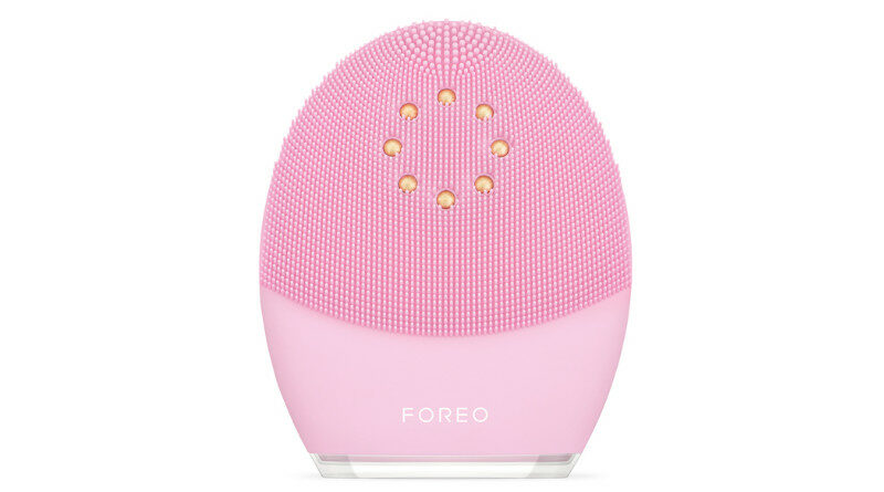 Foreo lanza Luna 3 Plus para incorporar la terapia antiedad