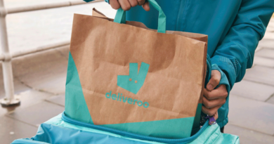 Deliveroo, todavía en pérdidas, explica las razones de su salida de España
