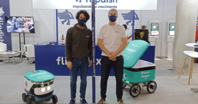 (De izq. a der.) Carlos Ortiz, senior business operations manager de Goggo Network; y Daniel Hernández, country manager de Flipdish.