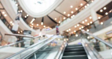 La afluencia a centros comerciales cae un 1,3% en mayo 