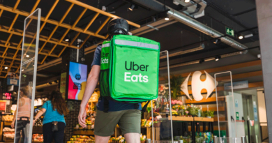 Carrefour amplía su entrega a domicilio con Uber Eats
