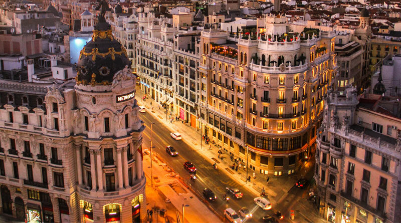 La calle Gran Vía de Madrid, la vía comercial más visitada en 2022