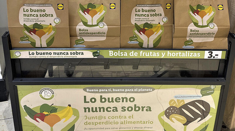 Lidl lanza la «bolsa antidesperdicio», con frutas y verduras en pack de 3 euros