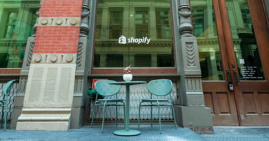 Shopify lanza Sidekick, su herramienta de IA generativa