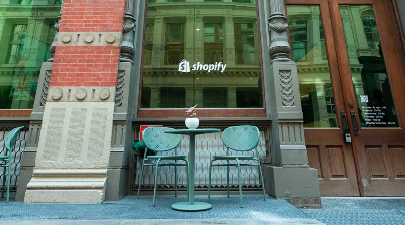 Shopify lanza Sidekick, su herramienta de IA generativa