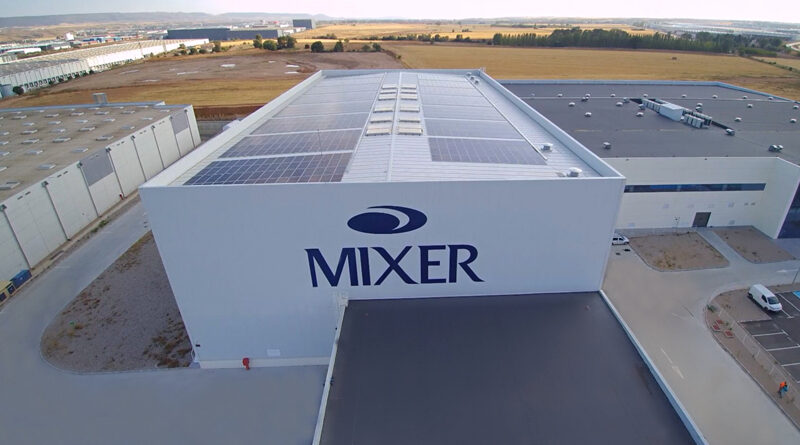 Mixer & Pack avanza en sostenibilidad con una planta fotovoltaica