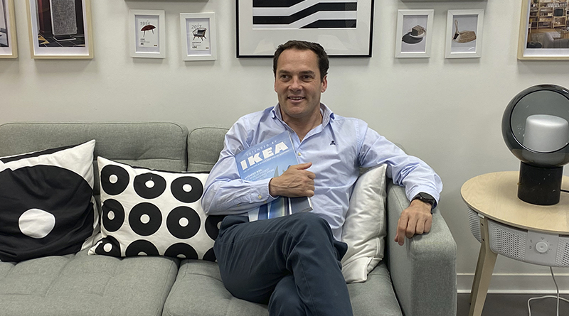 Gabriel Ladaria, director de marketing de Ikea en sus oficinas