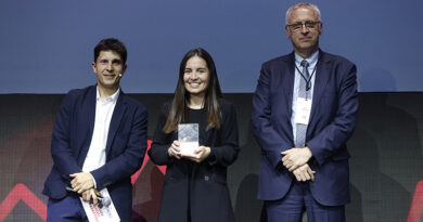 Representantes de Pastas Gallo recogen el premio a 'Mejor lanzamiento' en los AECOC 2024