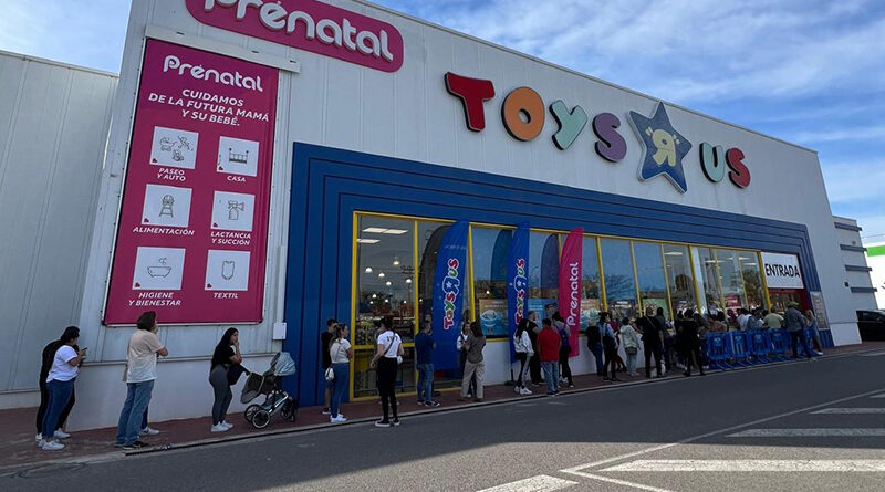 La inauguración de la tienda Prénatal en Toys «R» Us de San Juan (Alicante) fue un éxito