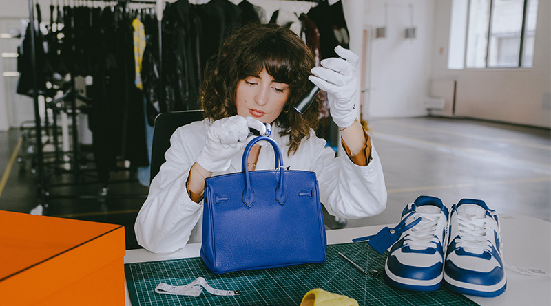 Vestiaire Collective colabora con marcas como Gucci, Burberry, Chloé, Paco Rabanne y Alexander McQueen, así como con plataformas de ecommerce como MyTheresa o LuisaViaRoma