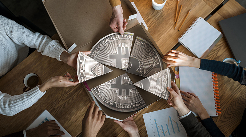 Los activos descentralizados son unidades de valor creadas, almacenadas y transferidas en redes blockchain