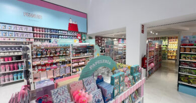 Miniso cuenta con gran cantidad de categorías de productos como juguetes, productos de deporte, belleza, electrónica, hogar, viaje, papelería, etc