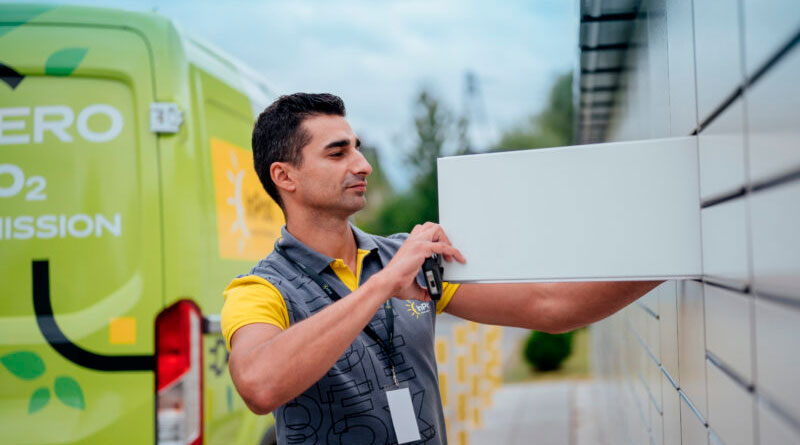 InPost, primer operador en Iberia en retirar etiquetas en sus taquillas