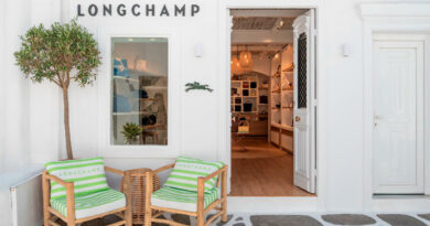 Longchamp abre nueva boutique en la isla griega de Mykonos