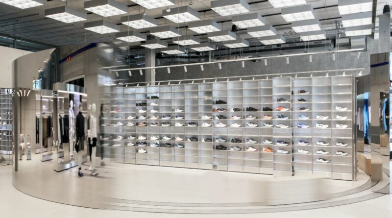 La firma suiza On abre en Madrid su primera ‘flagship store’ en España