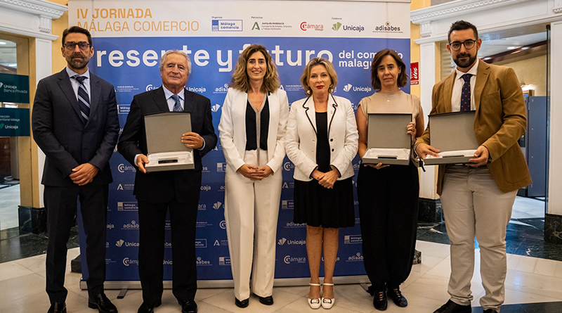 La jornada ha concluido con la entrega de los Premios Málaga Comercio 2025 que en la presente edición han recaído en Zerimar, por su trayectoria profesional