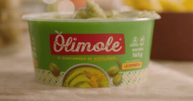 Olimole se comercializa en el espacio de refrigerados, junto al guacamole tradicional y el hummus, en formato tarrina de 165 gramos
