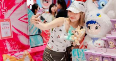 Su catálogo abarca peluches, figuras, muñecos como los labubus, papelería, belleza, hogar, electrónica, accesorios, alimentación o productos de viaje