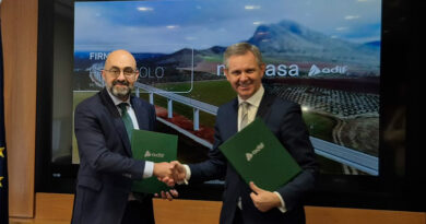 Adif y Mercasa se unen para impulsar el transporte ferroviario en los Mercas