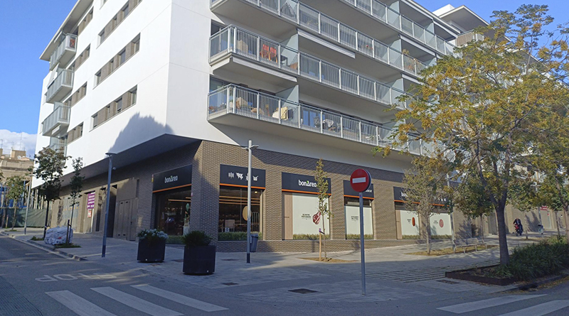 El nuevo punto de venta cuenta con 300 metros cuadrados de superficie y ofrece una amplia gama de productos