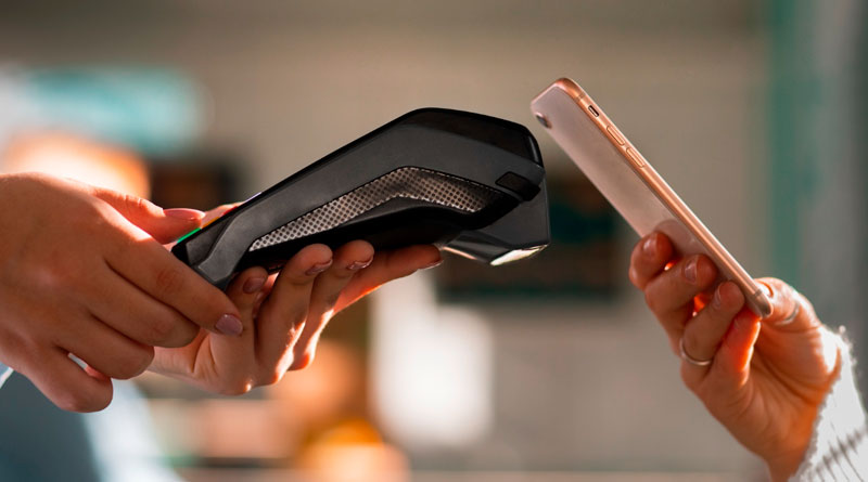 Las carteras digitales eclipsan la tarjeta en los compradores más jóvenes