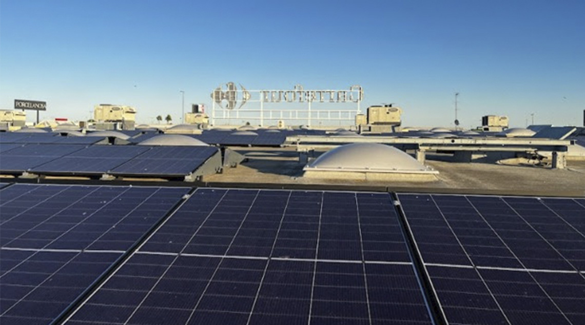 El proyecto se ha desarrollado junto a Veolia y Huawei y busca mejorar la eficiencia energética del centro mediante autoconsumo y gestión inteligente