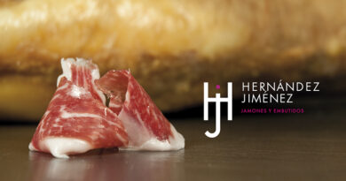 El proceso, explican, está diseñado para actualizar los valores históricos de Hernández Jiménez y traducirlos en una propuesta coherente y contemporánea