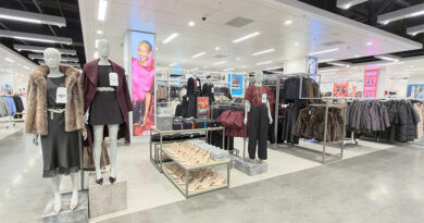 El establecimiento, inaugurado en 2012 como la primera tienda de la cadena en Extremadura, presenta ahora un diseño renovado y contemporáneo