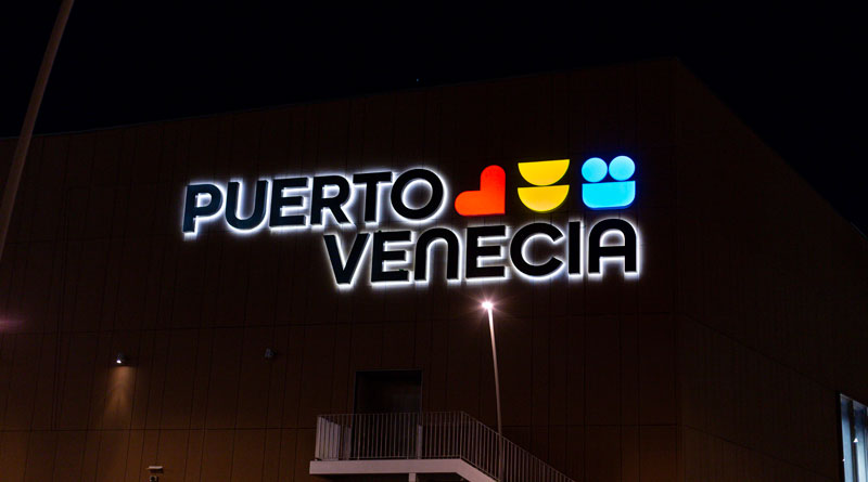 Puerto Venecia (Zaragoza) presenta nueva imagen