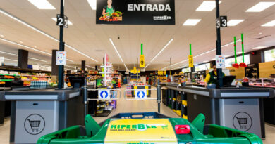 Hiperber se refuerza en Valencia con la compra de dos Economy Cash