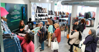 Humana nota la oferta de segunda mano de las cadenas de moda