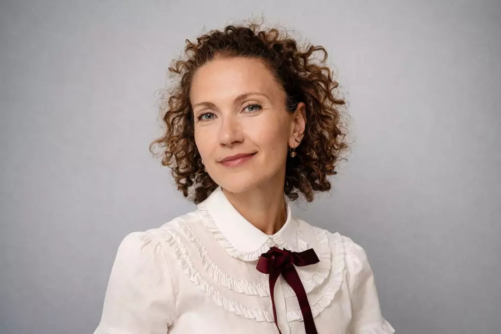 La nueva directora se incorpora a Mango en 2026 tras una trayectoria de más de dos décadas en el sector de las fragancias y la cosmética de lujo