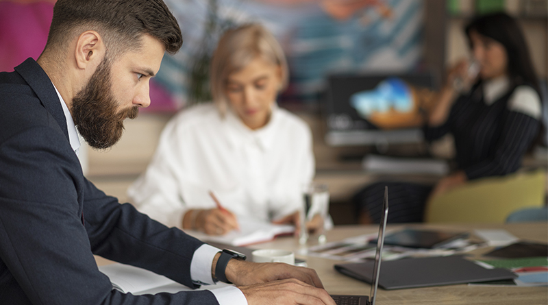 La creación de empresas crece un 28% en España La creación de empresas crece un 28% en España